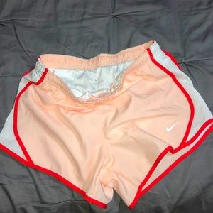 Nike Girls shorts (kids)